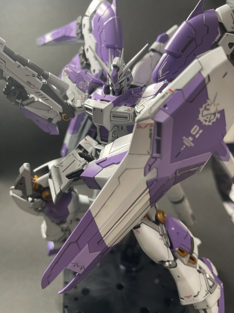 Hi-νガンダム　エアブラシ全塗装