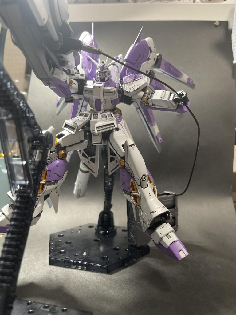 運良くハイメガと水転写デカールも手に入った為、全塗装しようと決心がつきました。