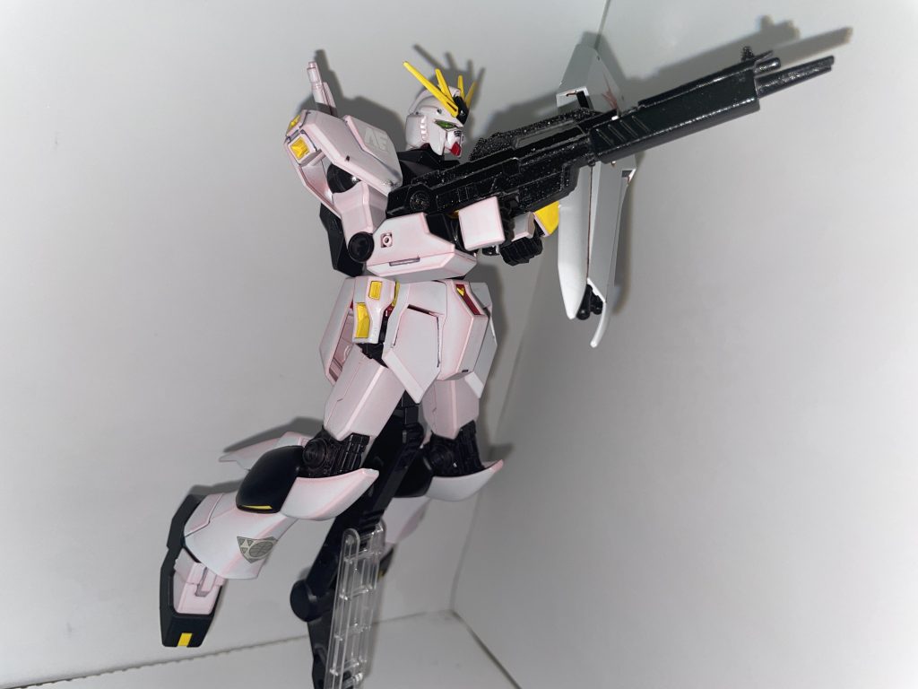 ビームライフルの構え