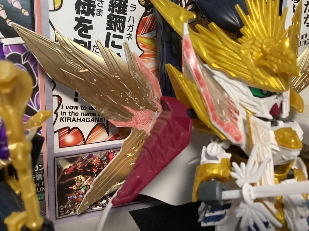 翼？が特に大変でしたゴールドに塗りましたので翼？は、美しく輝いております