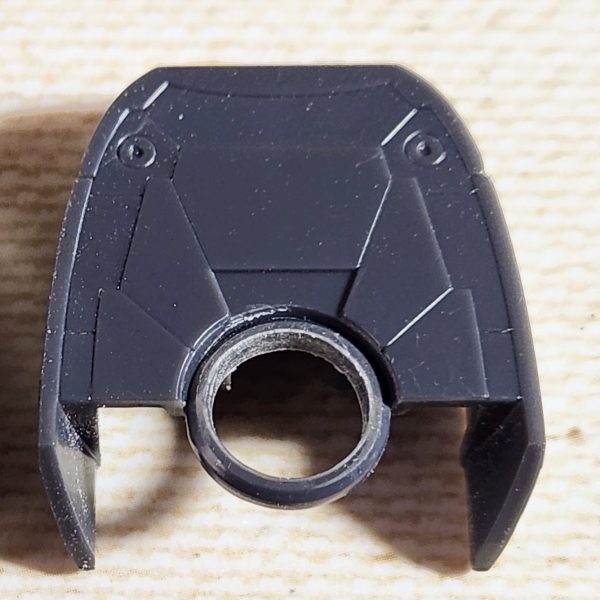 ザクIIの足裏をザクマリナー用にする為に、外枠残して切り抜き、その後３Dプリンター製のパーツを入れて、水中用ハイドロっぽくしてみました。お手軽で凄く良いです！（1枚目）