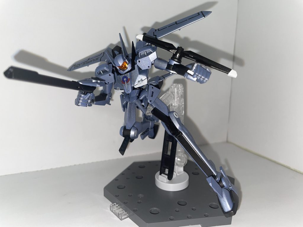 ソニックブレイド構えグラハム『初めましてだな、ガンダム!』リニアライフル構え空中戦