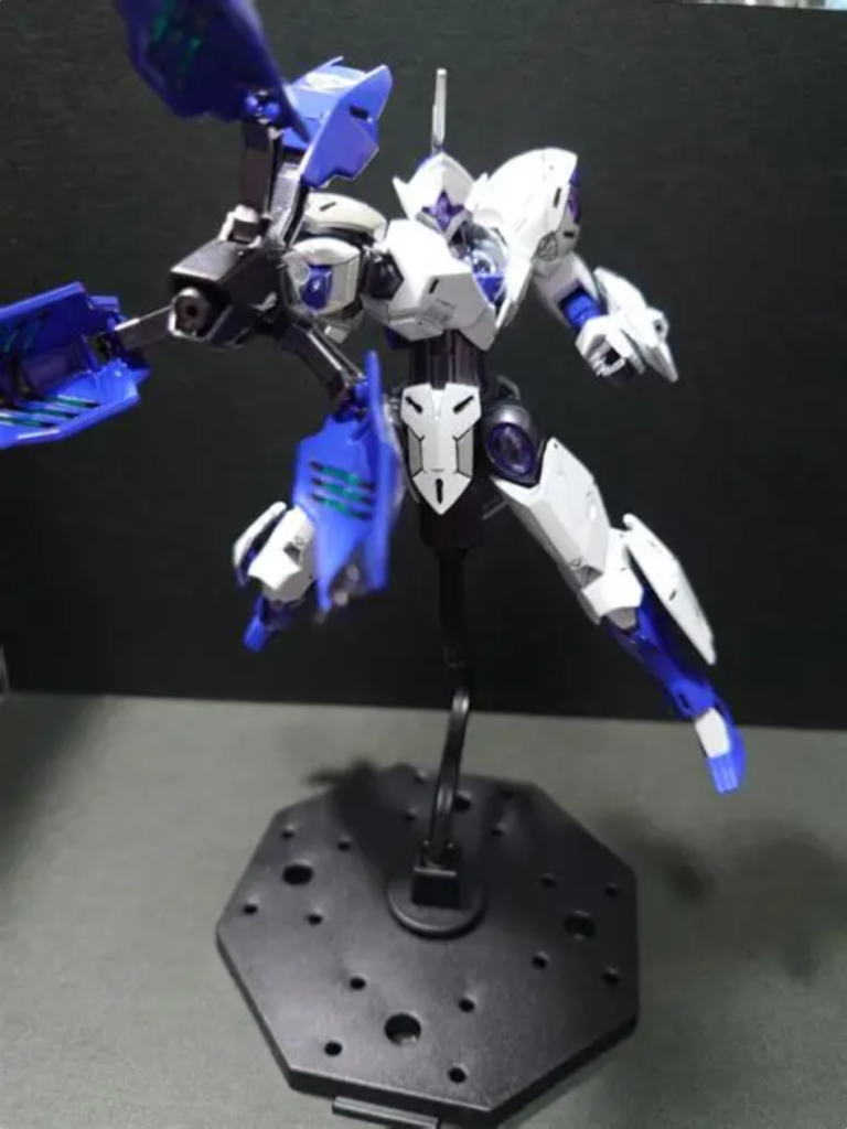 【HG】水星の魔女ミカエリス　初スプレー全塗装–5枚目/制作者：Banboo