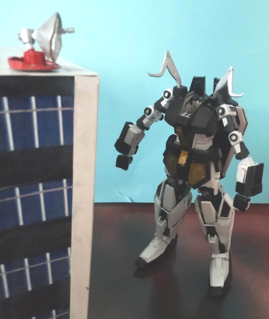 基地にZNガンダムが迫る！