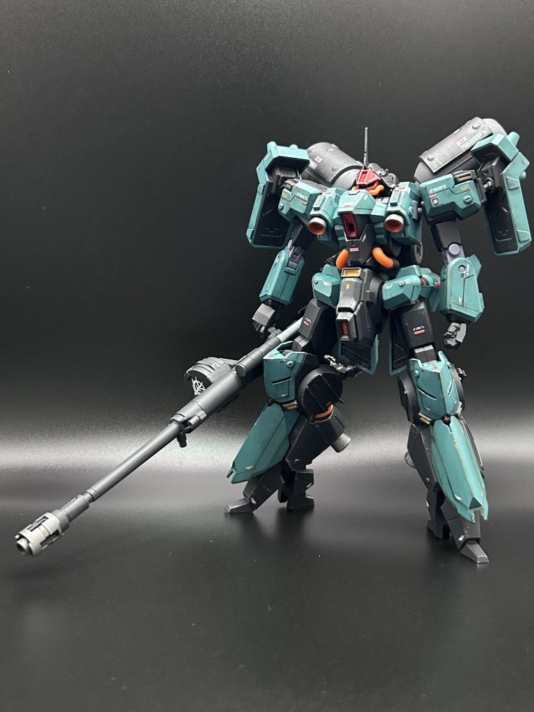 元々のバックパックがカッコよいので ものすごく悩みましたが なんかいじりたいとの事でランゲ・ブルーノ砲をくっ付けてみました以前作ったディジェからもぎ取りました