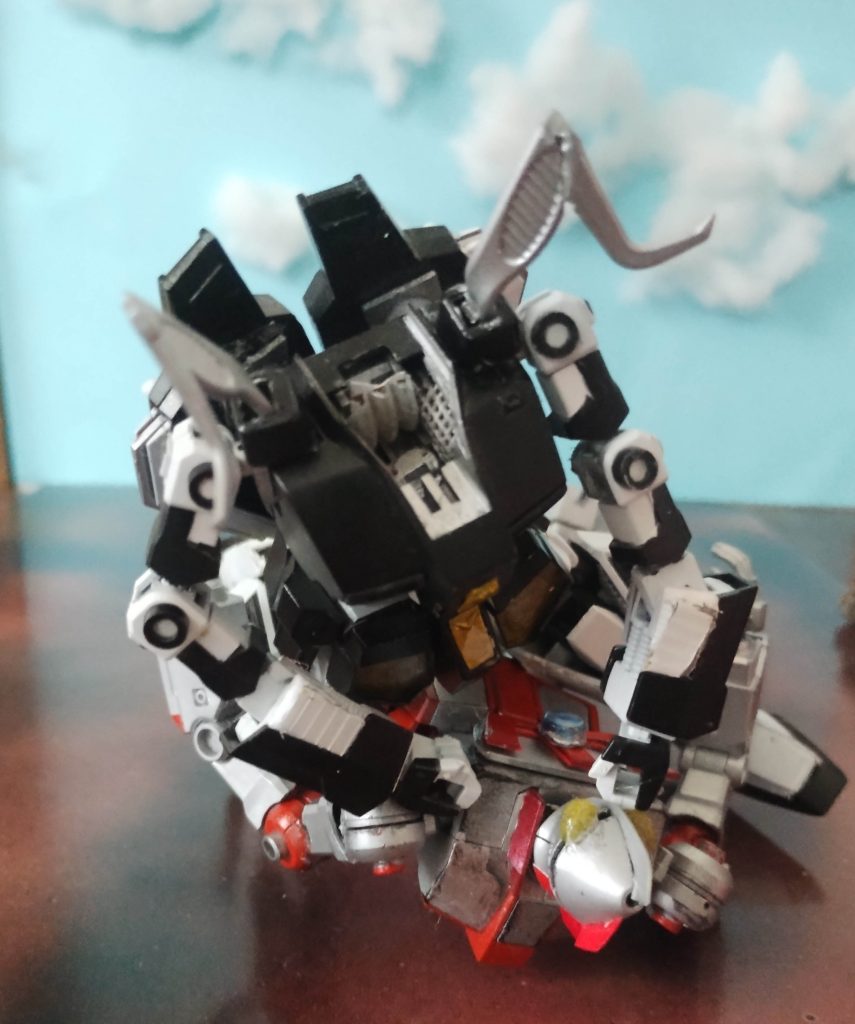 しかしZNガンダムに苦戦している。頑張れ、ウルトラガンダム！