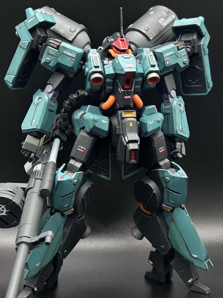 他はあんまりいじる事なくて ヘルメットの裾を短くしたのと 気持ちスジボリしました あとブルーノ砲を延長しました! 長くしました!!