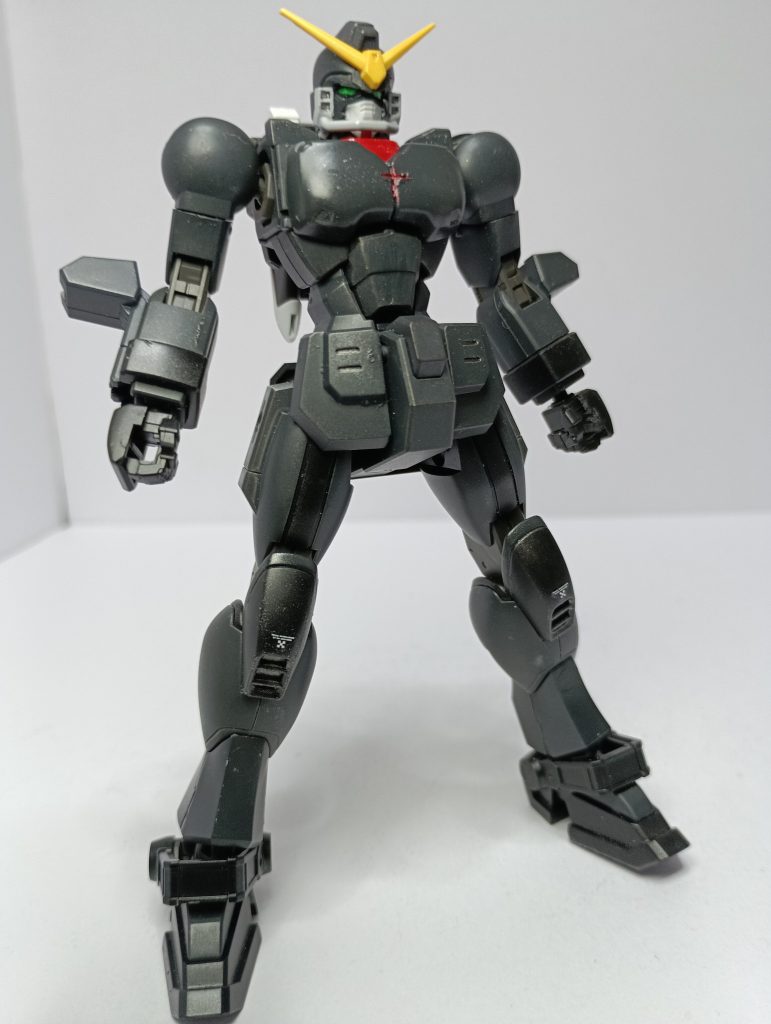 武装とアーマーを外した「ザ・松田モード」。戦闘スタイルはケンカ空手なので、徒手空拳が本来のスタイルです。胸と脛に磁石を仕込んで着脱を可能にしてます。