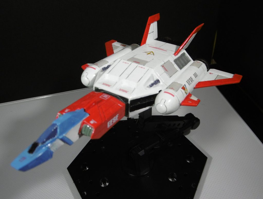 既存モールドを彫り直してから、スジボリを追加しディテールアップしました。塗装はラッカー塗料を筆塗りしています。