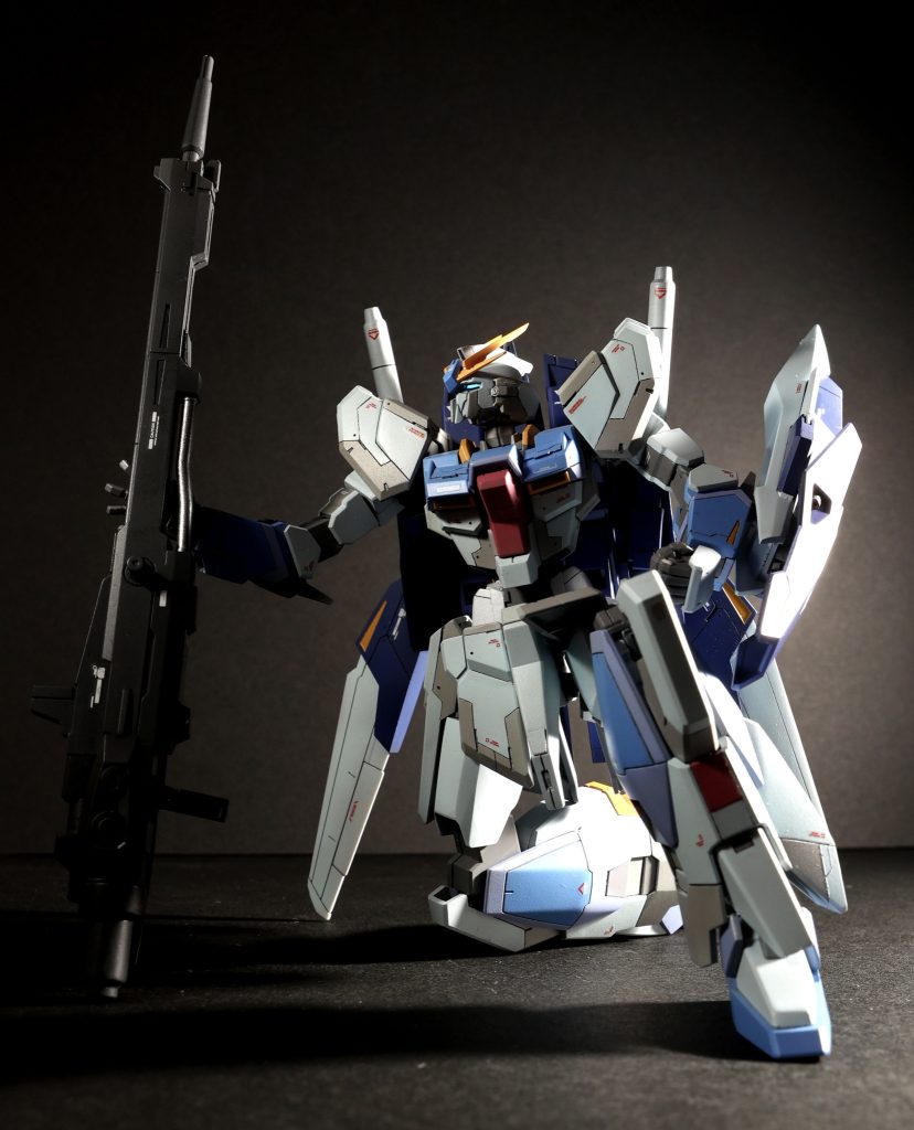 膝立ち目立ちませんが腹部のスキマにシリンダーを入れています。