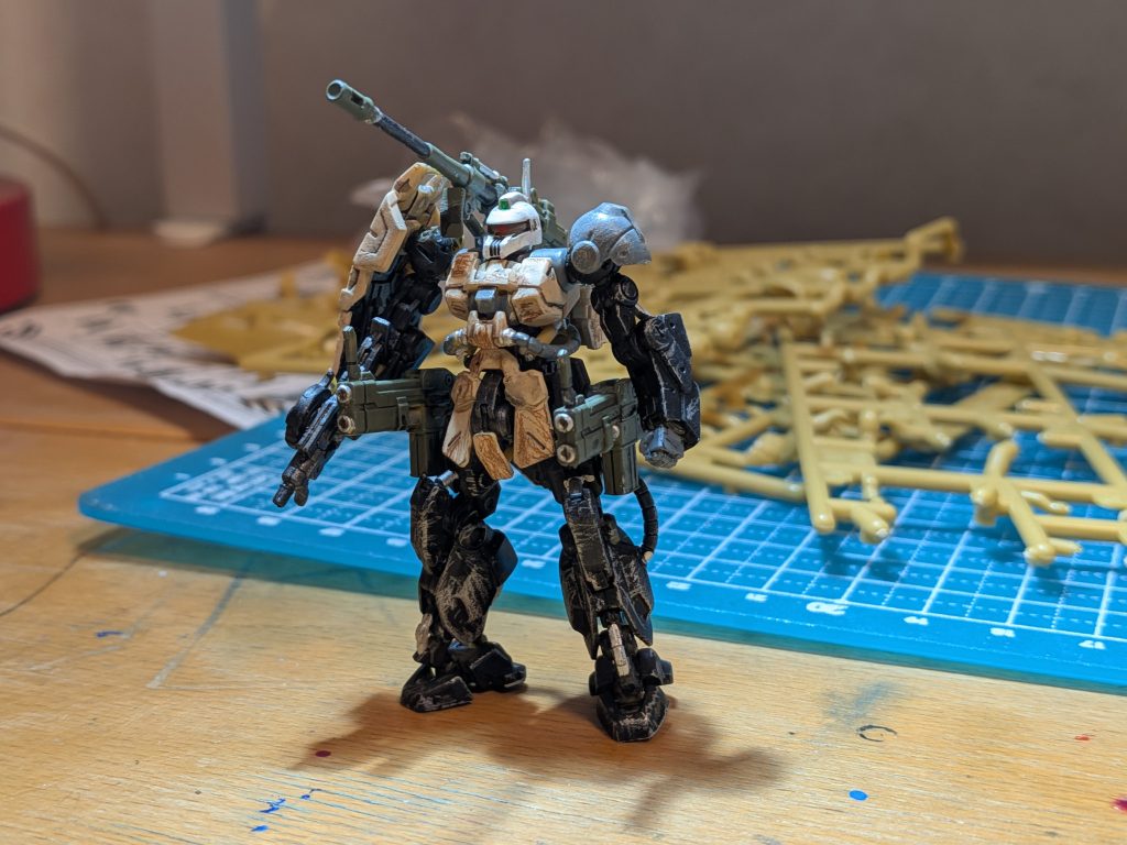 色鉛筆で初めての簡単ウェザリング。要研究。 