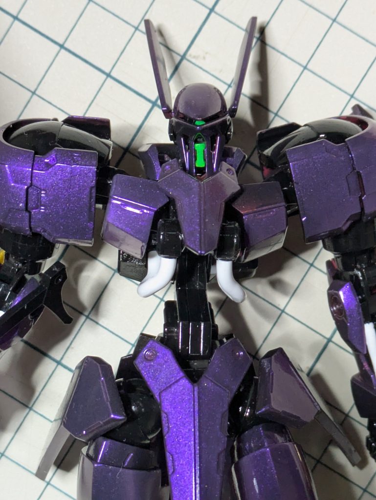 最後にバイザー奥の単眼を。ブースを片付ける前に気付いておきたかったな。