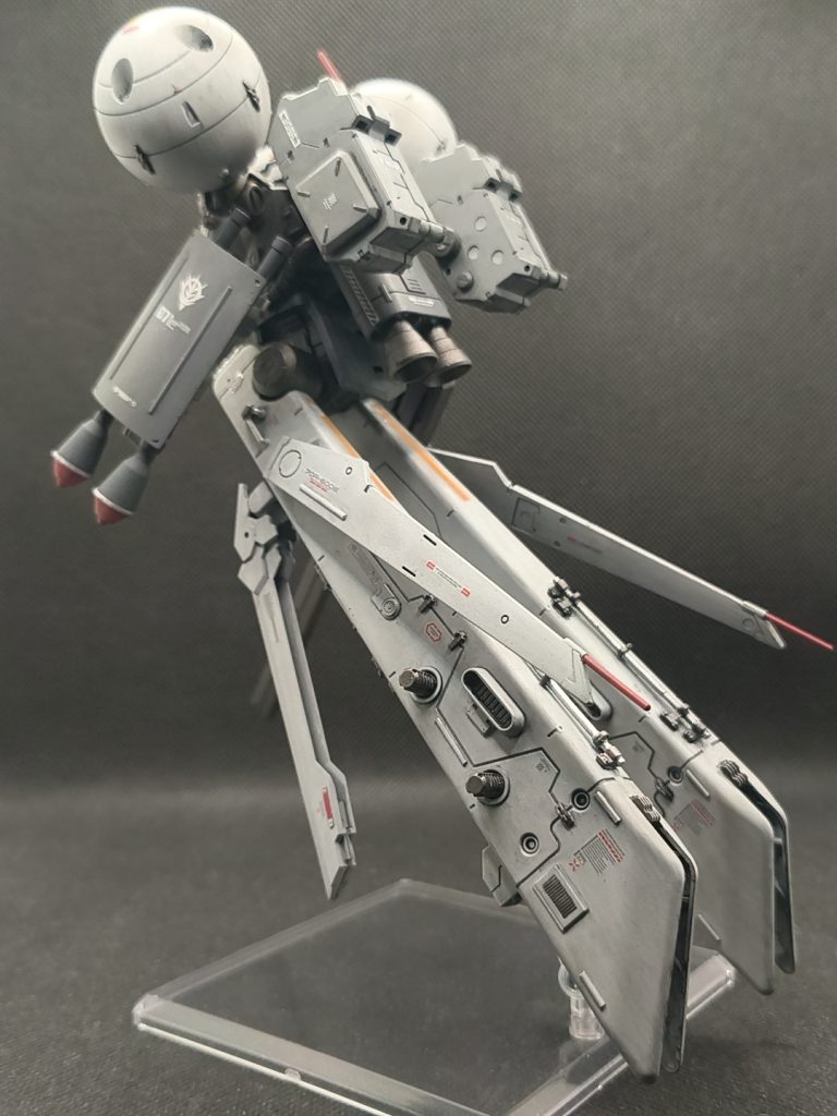 バックパックにはこれも30MMのオプションセットに入ってたミサイルポッド。