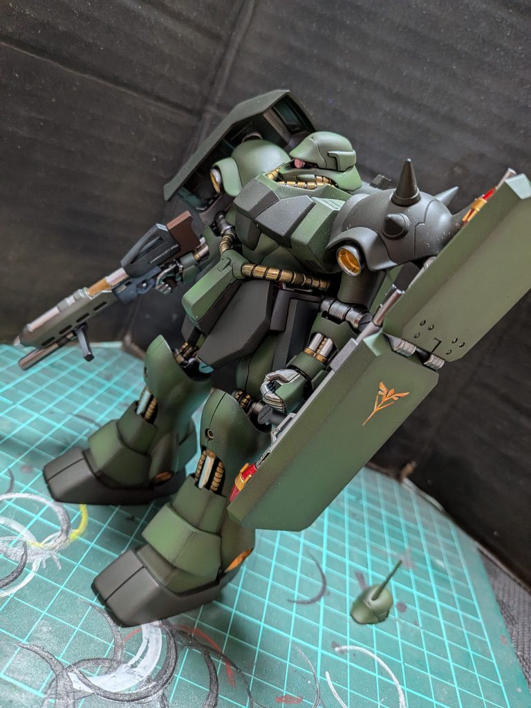 後ハメ加工はできません。習得したら中級モデラーかな？