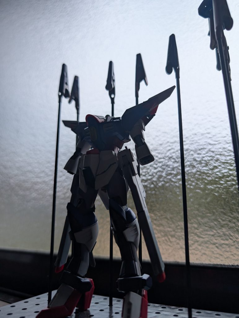 ＃2「ターミナル製のデスティニーガンダム。」大戦から数カ月、ターミナルがザフトの新型MS開発の情報をつかみペーパープランで頓挫していた新型MSのデータを盗みます。この時期では、「世界平和監視機構コンパス」が活動しています。従来はフリーダムタイプで開発されていましたが、ライジングフリーダムを始めとした新世代機の運用もあり、「新型デスティニーガンダム（仮）」として開発を再スタートさせます。基本フレームは、整備性の観点からライジングフリーダム、イモータルジャスティスと同様の「マルチロール・フレーム」採用。装甲の形状も大部分を両機の物を合わせた物になります。可変機構はオミット。