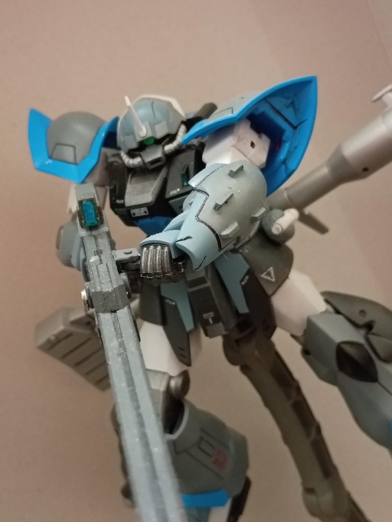 ほとんどは塗り直しです。いくつか追加したり、新しいパネルラインを描いたりもしました。