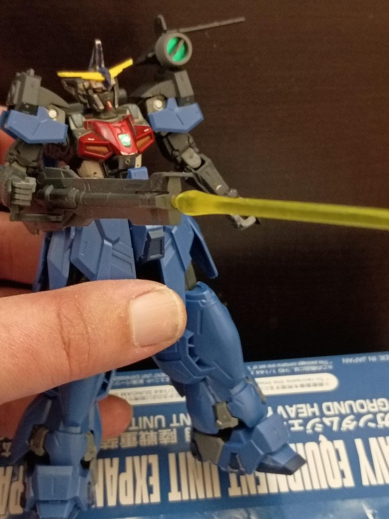 MGのビームサーベルの刃がビーム砲の砲身にぴったり収まり、かなりかっこいい発射効果が得られることを発見した。