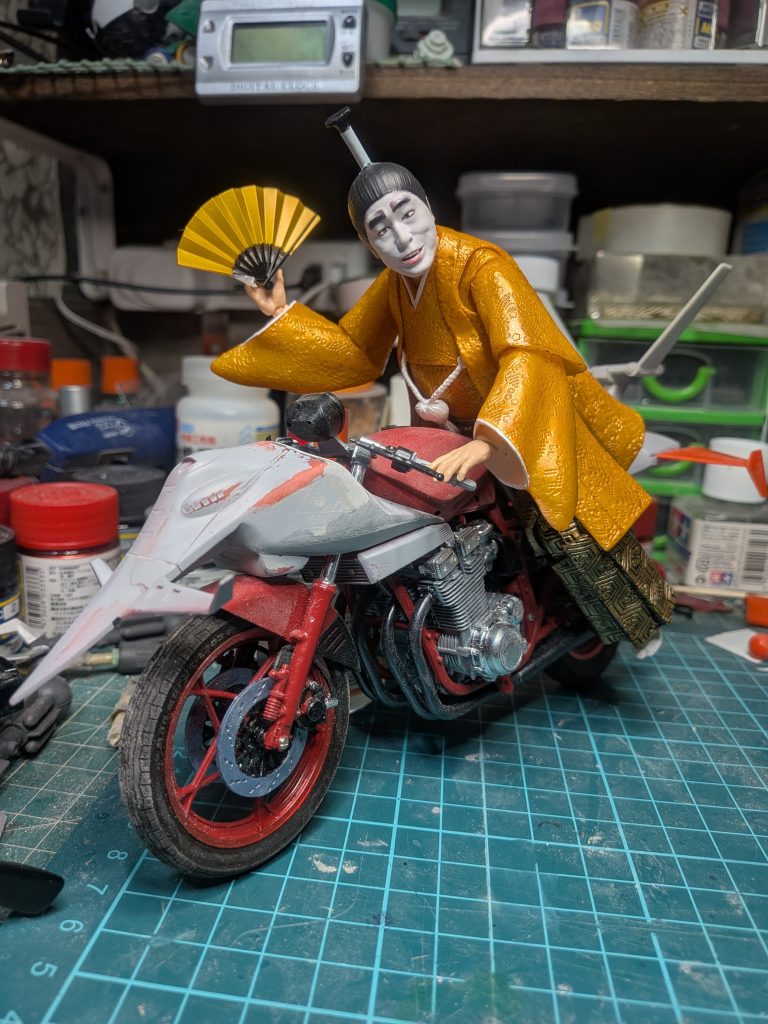 バカ殿も乗せられるデザインに落ち着きましたw