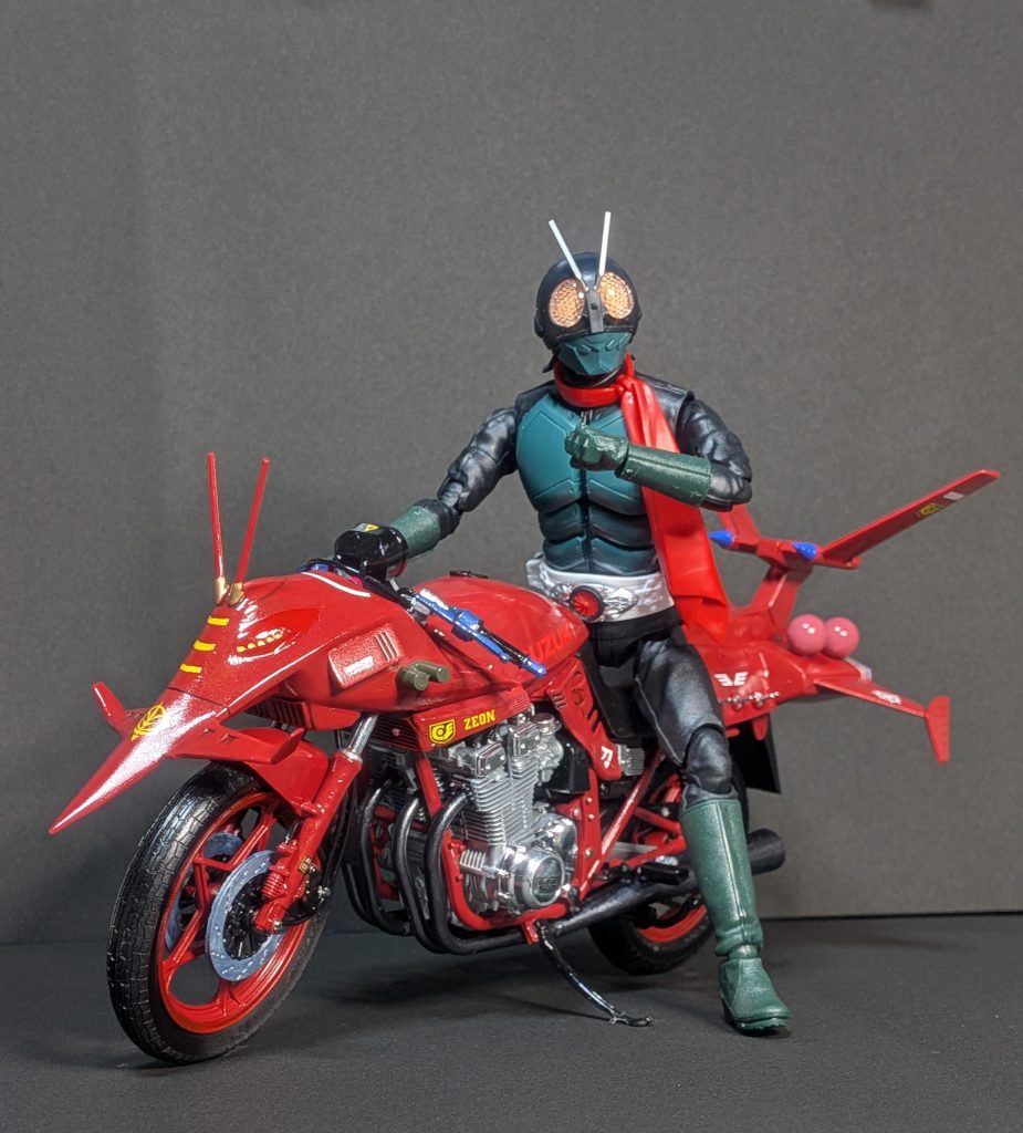 シン・仮面ライダーを乗せてみたところ、さすがライダーだけあって違和感なく画になりました。