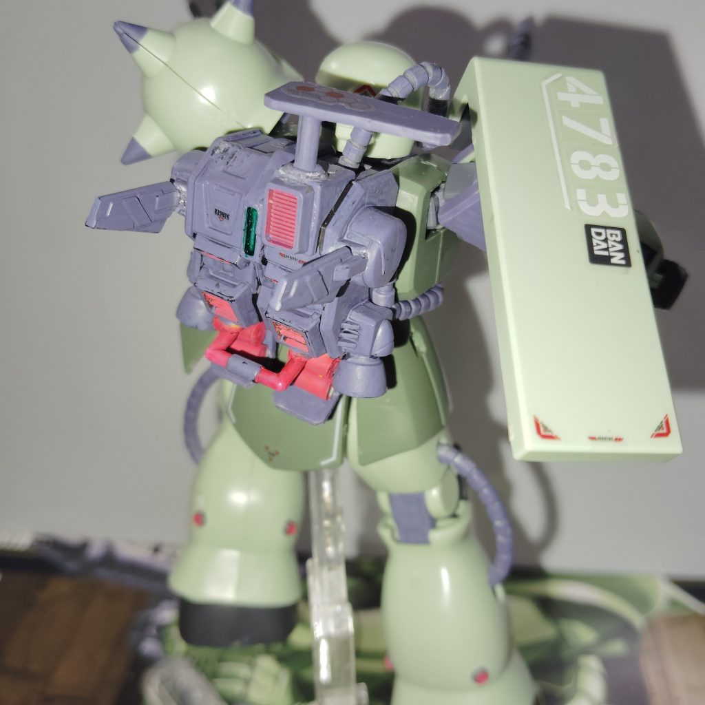 シールドには私の名前を表す数字とバンダイに媚び売っときましょう。