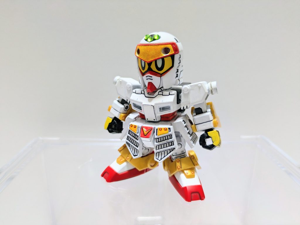 軽装タイプ。こうなるとまんま色変えただけがモロバレですが…一応ワンポイントで額の上にある三ッ星をラインストーン埋め込んでディテールアップしています。