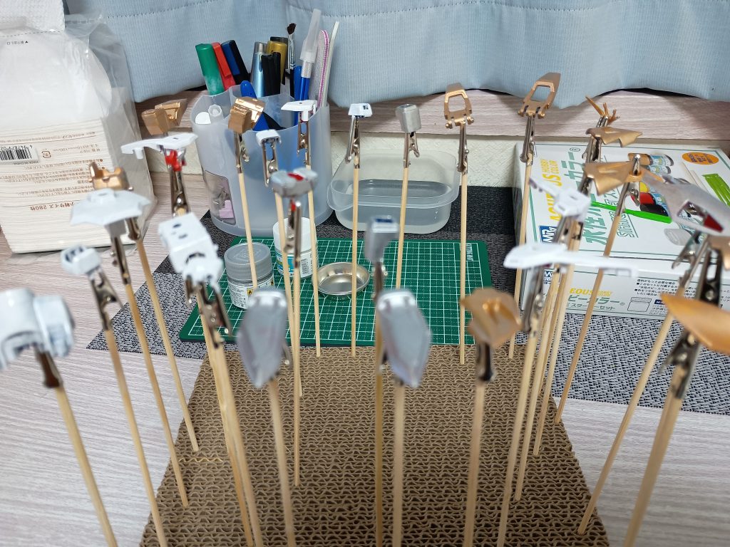 色が乗るまで何回も薄く塗り重ねました。