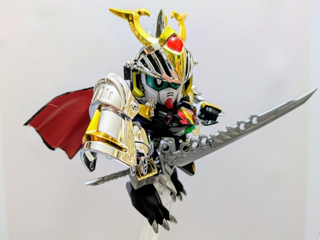 今ではプレミアもの。懐かしの元祖ＳＤガンダムのパッケージを意識したショット。こどもの頃に持ってたな～…バイザーがデカすぎてちょっと不格好なんですよね。残ってるところには残ってる。いつか買い戻したいな(笑)