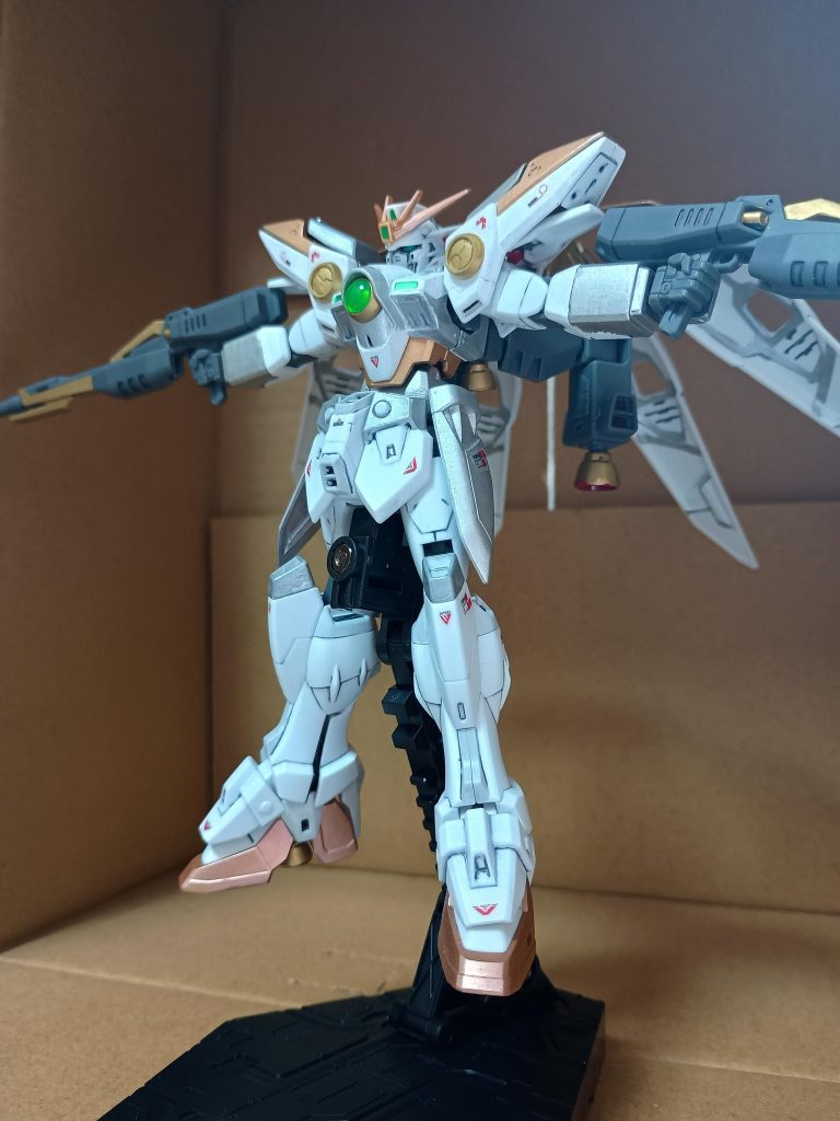 HGAC ウイングガンダムゼロ【SnowWhite】–5枚目/制作者：さにくろ