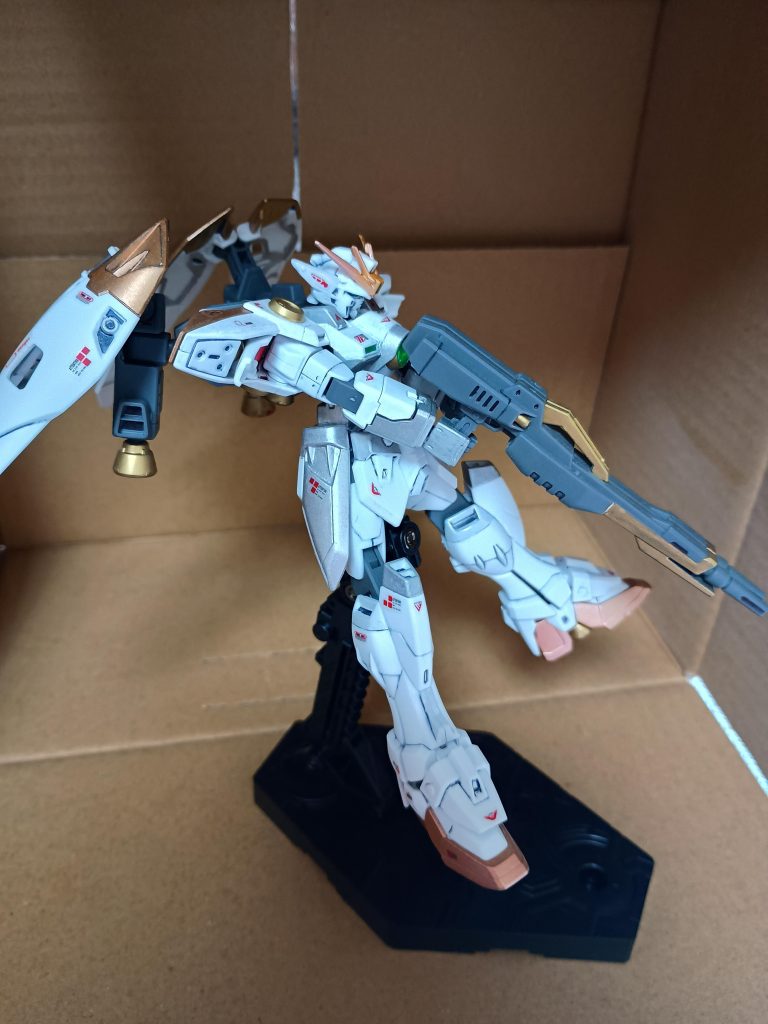 HGAC ウイングガンダムゼロ【SnowWhite】–6枚目/制作者：さにくろ