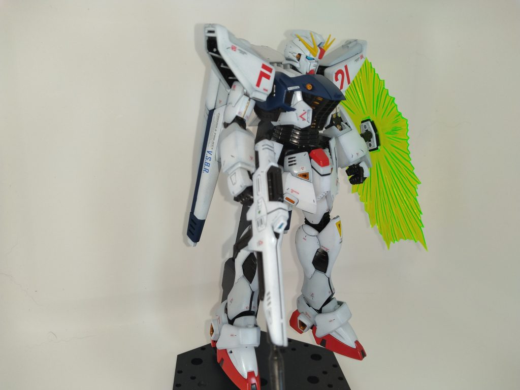 初めてプレイしたスパロボEXで強くて、ドッジボール大戦でも強くて、そこからアニメを観ました。子どもながら、空薬莢当たるシーンやバグにショックを受けたのを覚えてます。