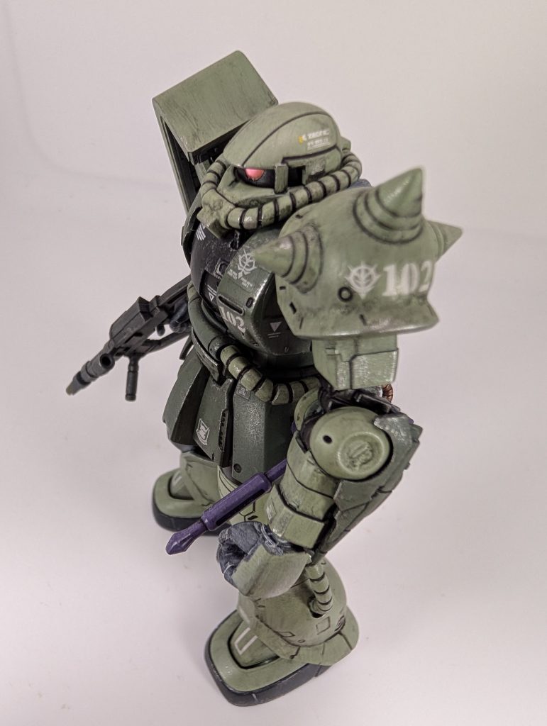 ORIGIN旧ザクはデニム機の101にしてたので今回はスレンダー機の102のナンバーにしました。