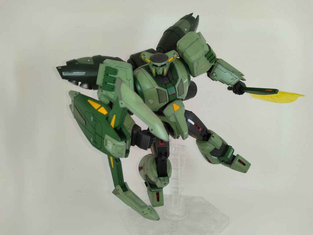 接敵!!素組だとのっぺりしていましたが、ディテールアップと黒立ち上げにより威圧感が出ました。