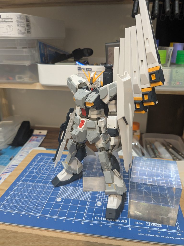 塗装前。フィンファンネルは子供とファンネルごっこしてるので当分は未搭載です。