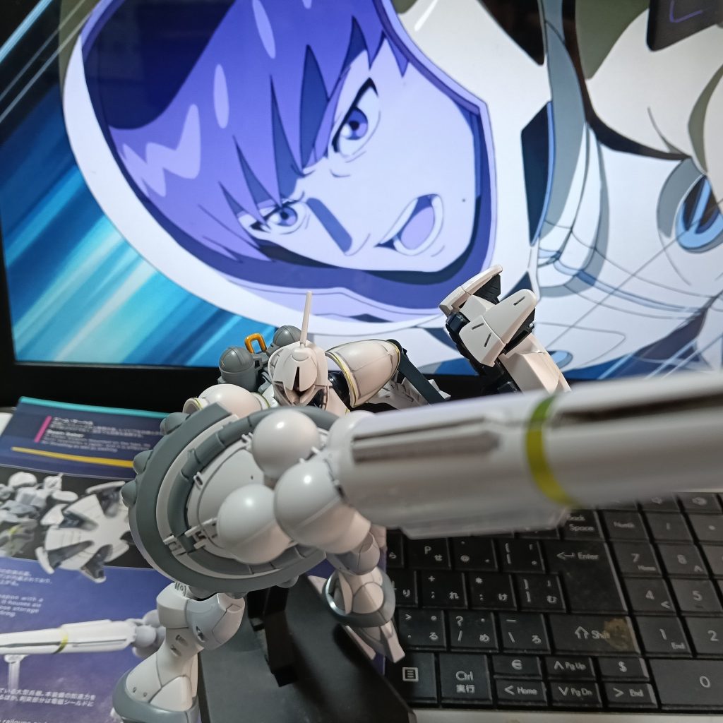 使用者が青白ワカメ頭の中年でないだけで爽やかスタイリッシュなギャンになると云う