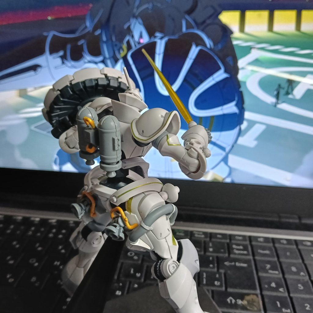 このアングルなら丁度良しのビームサーベル