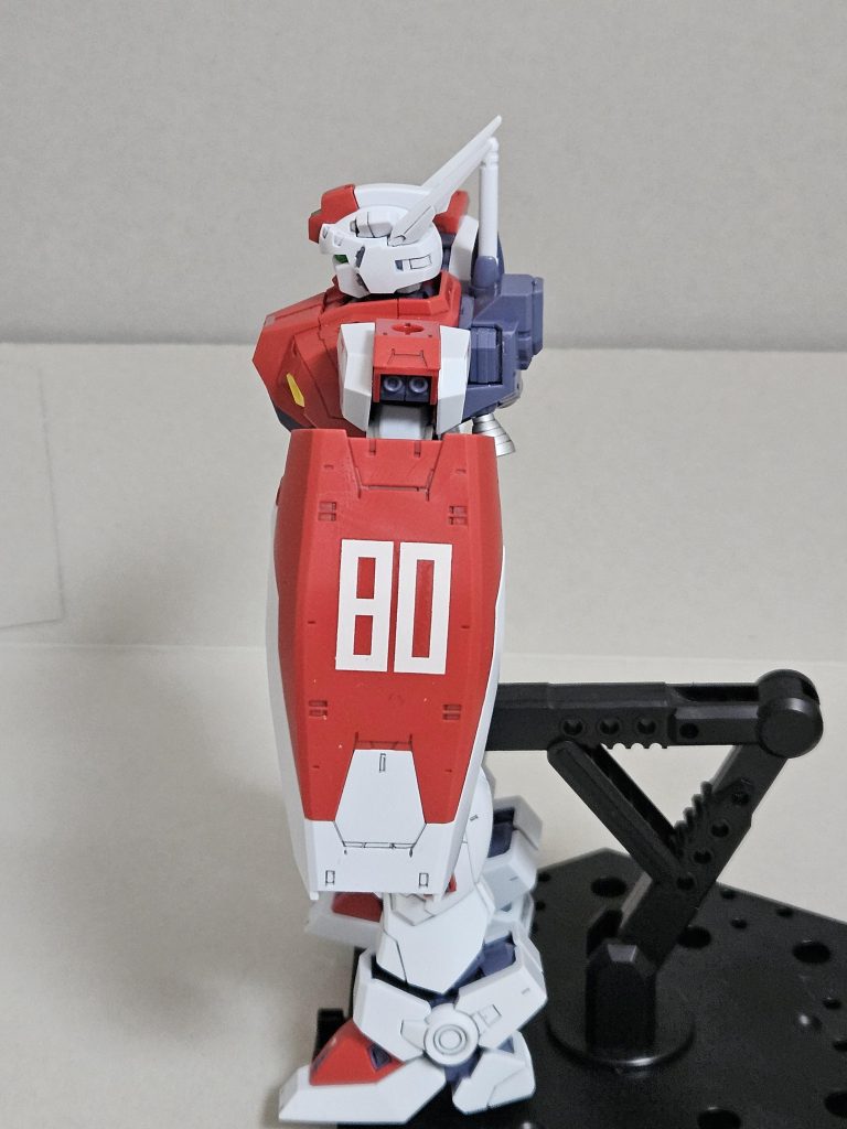 盾の80はインパクトあります。