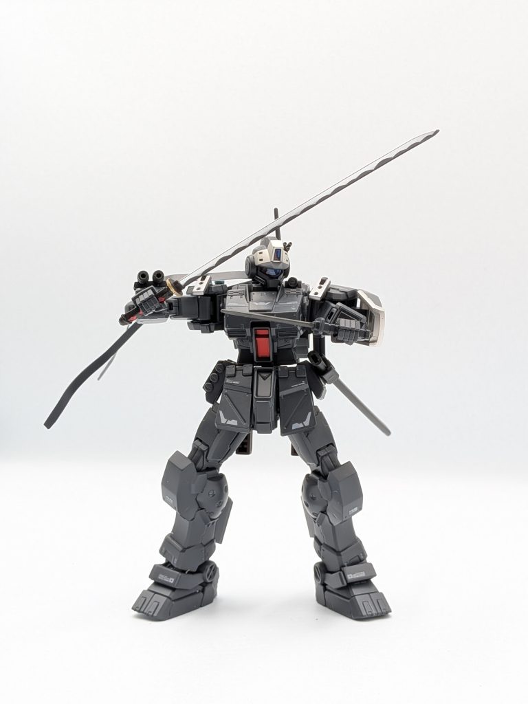 最初は基本色のままウェザリングしようとしたのですが、上手に出来なかったので、使ってみたかった塗料で塗装しました