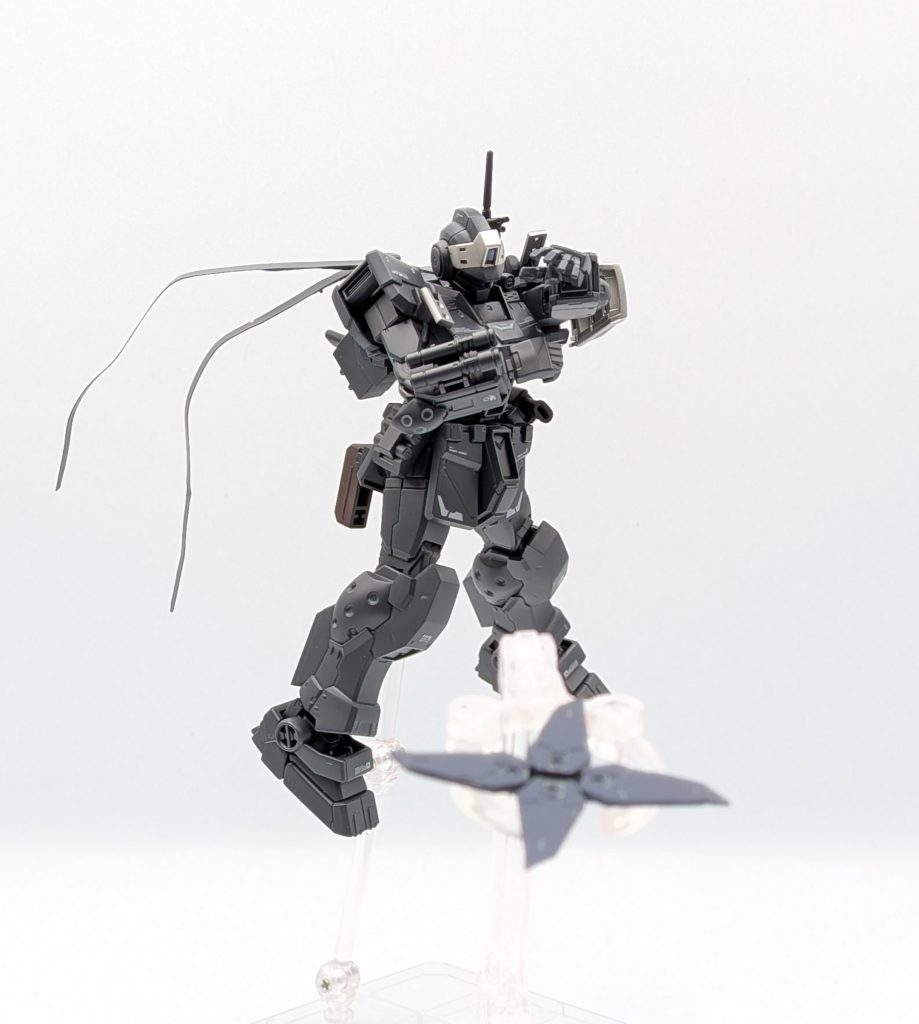 忍者っぽく日本刀は市販品を塗装、手裏剣は自作です