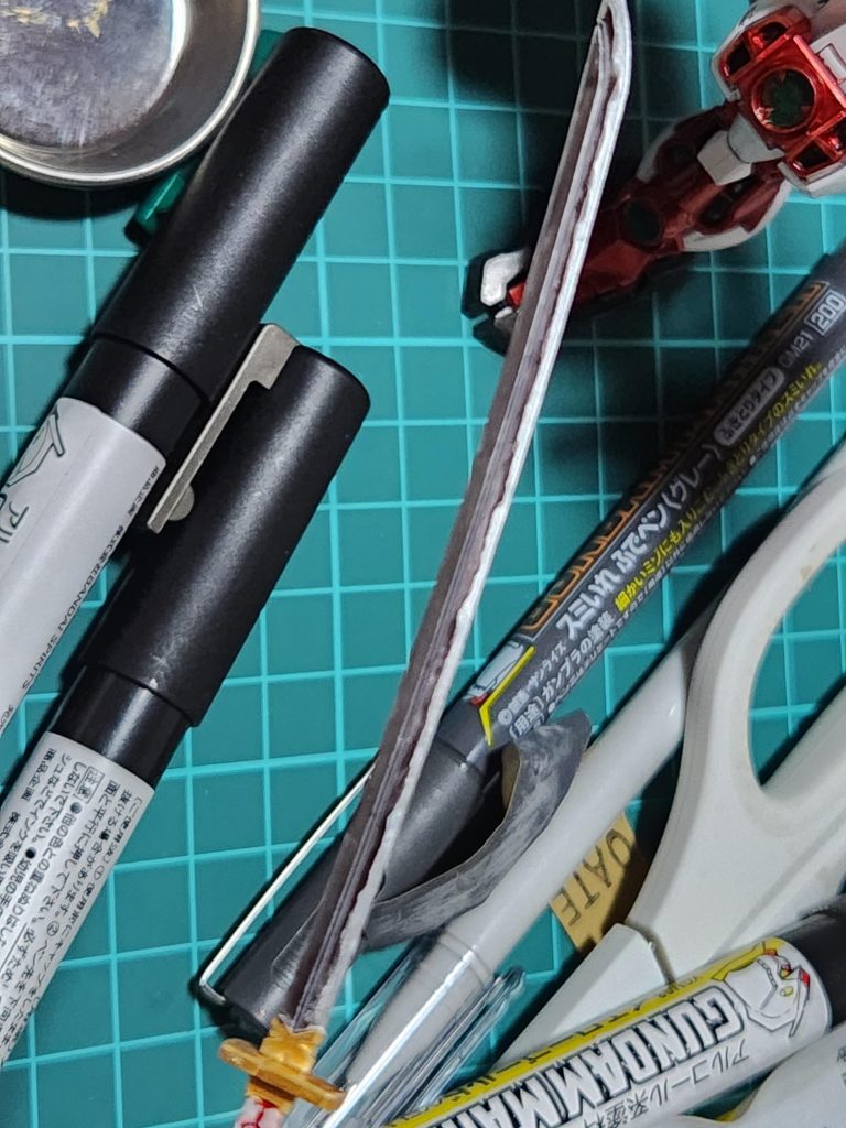 　サムライソードは刃紋を書き込み刀っぽさアップを目論む。