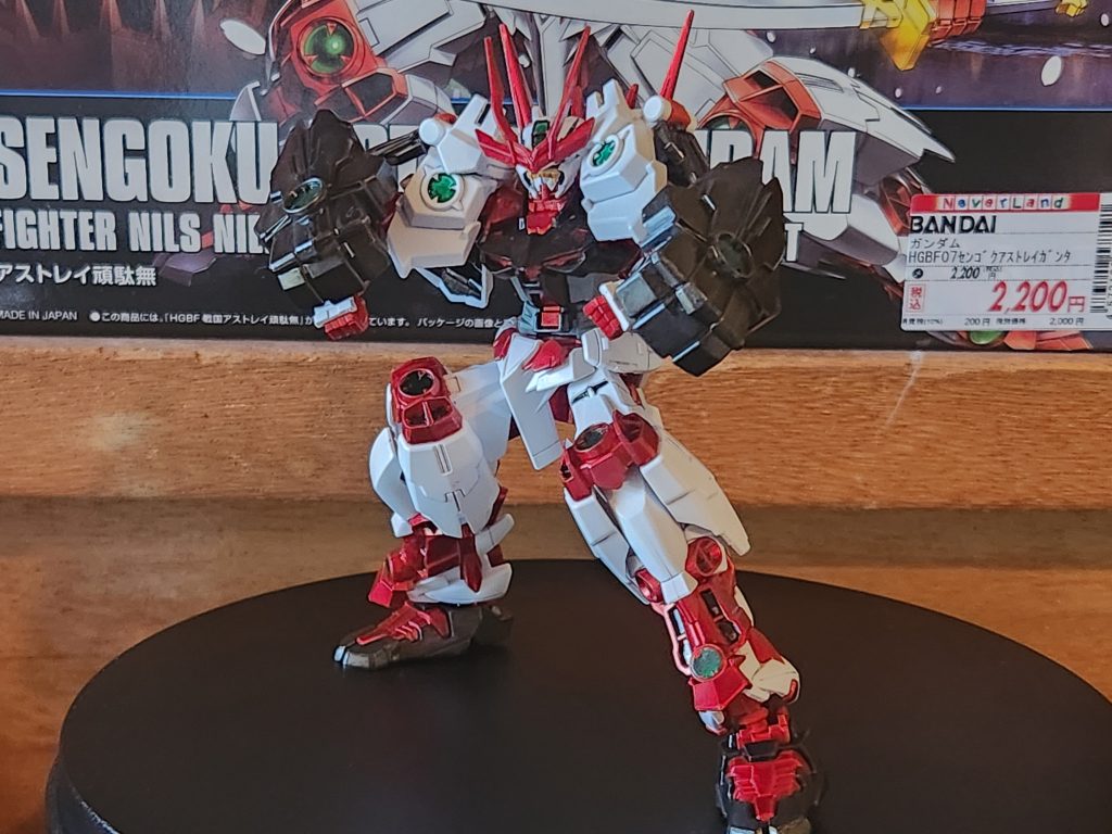 粒子発勁(グレコ戦Ver.)手甲でぶん殴る、というアメリカンな一撃。そういう武術じゃねぇからソレ。