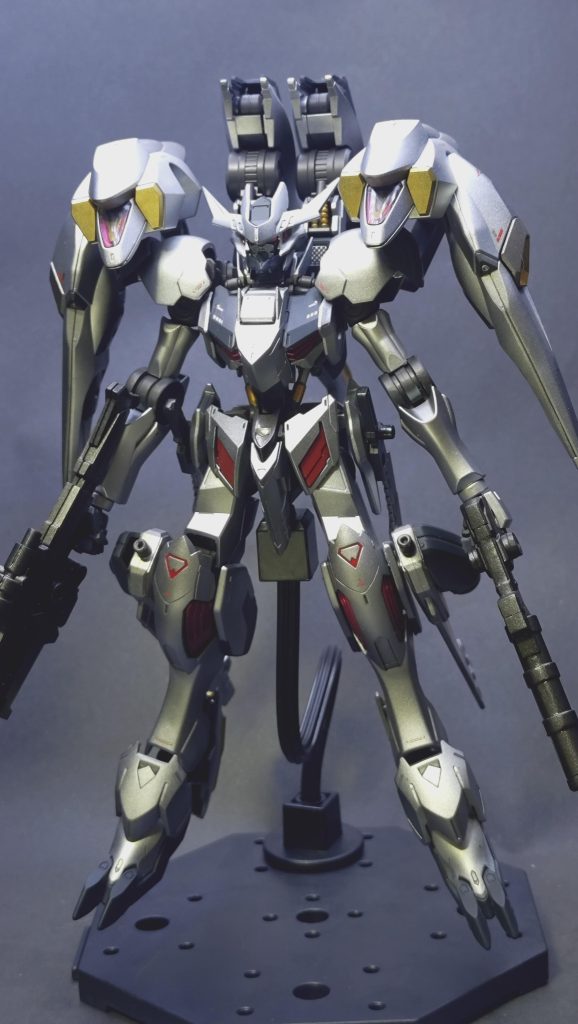 腕の肩から下、バックパックをファラクトに変更下半身のボリューム足りなくなったのでブースタ追加