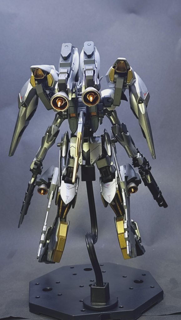 バルバトス本来の腕はブースタにした