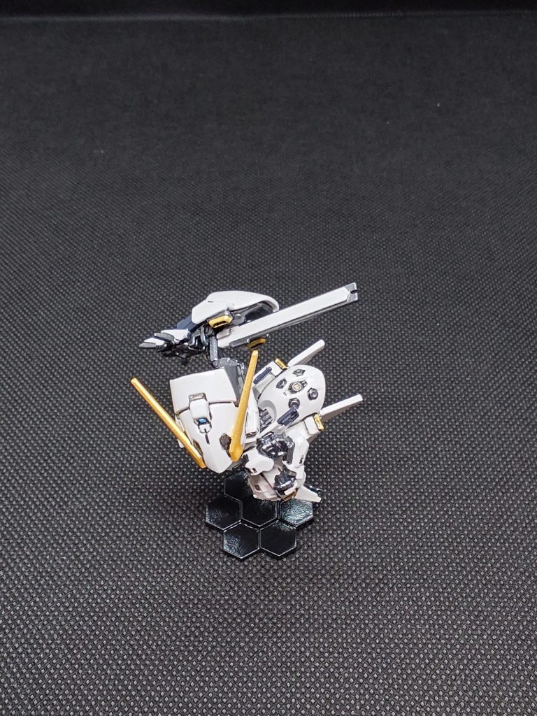 細かく塗り分け。