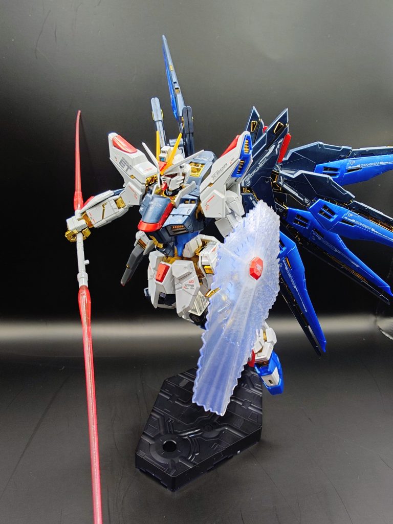 ゲート跡が目立つのが残念ですね。 