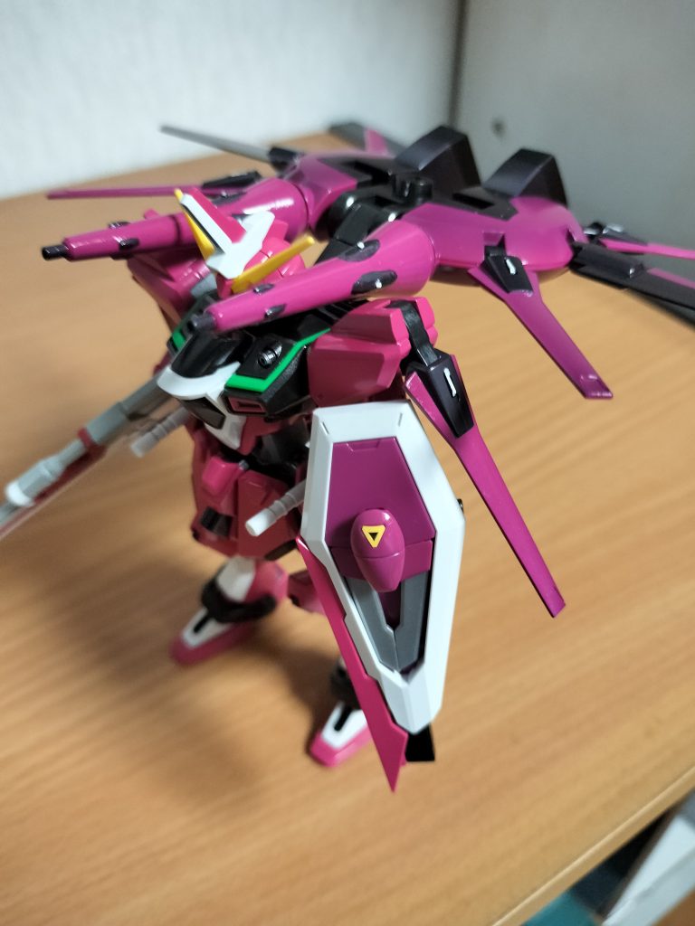 余ったドラグーン？は肩に。