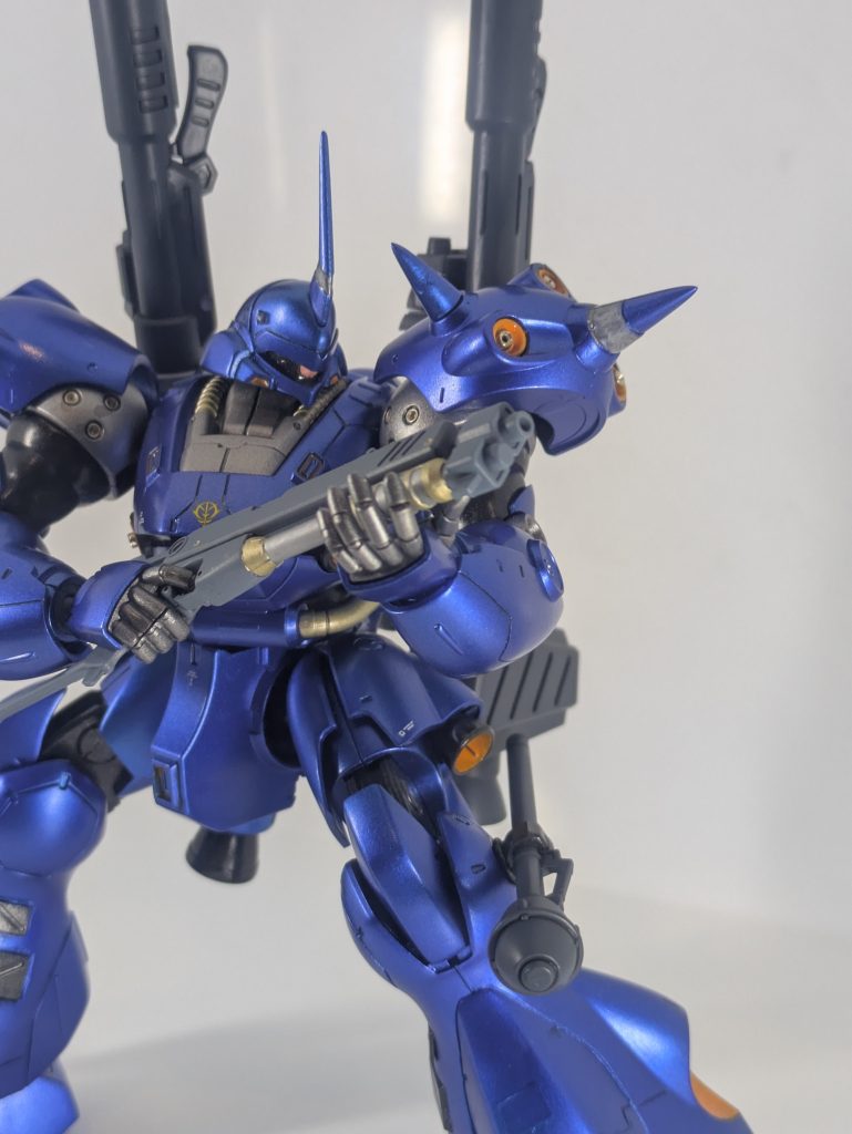 ショットガン構えるポーズ、最高です！