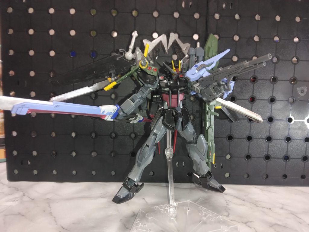 レールガンはストライクに付属してきたものをそのまま使用。