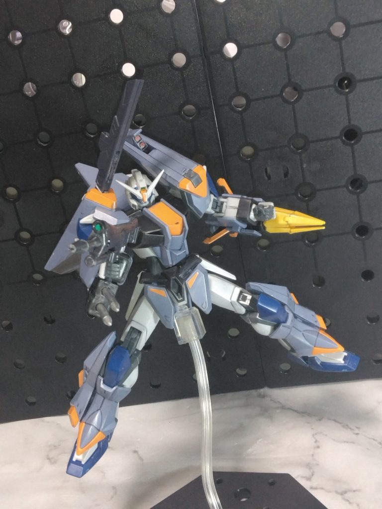 素デュエルにもなれるので、20年前にHGデュエルを組んでいた身としては、可動がものすごく進化して、流石現代版デュエルだなと思います。最終決戦のフォビドゥン戦など気持ちよく決まりそうだなと思いました😊