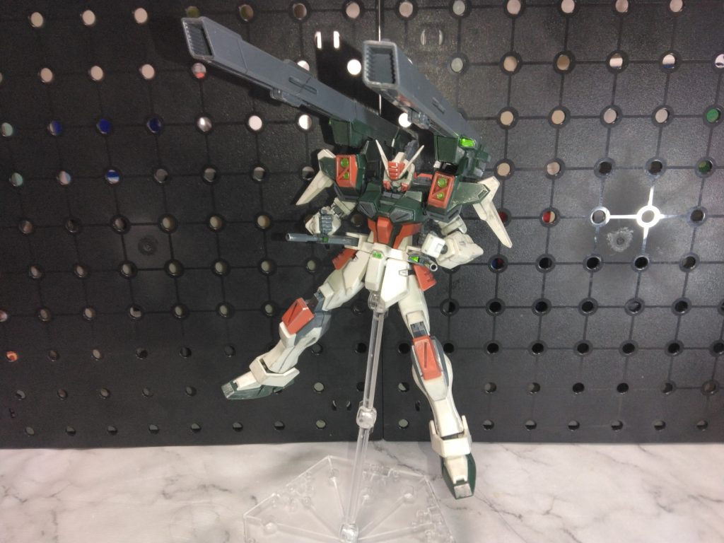 デュエルと一緒に劇場版に出てきた時は、嬉しかったですね。１番素のバスターに近い見た目もあって、懐かしさがありました。ディアッカも無印、Destinyを経て心境や立場の変化があったキャラですが、まとめ役のキャラなだけにキラや連邦メンバーとの絡みがあり後半はフリーダム、ジャスティスとの混戦もイザークのサポートに回って溶け込んでましたね。あの立ち位置が１番似合っています😊