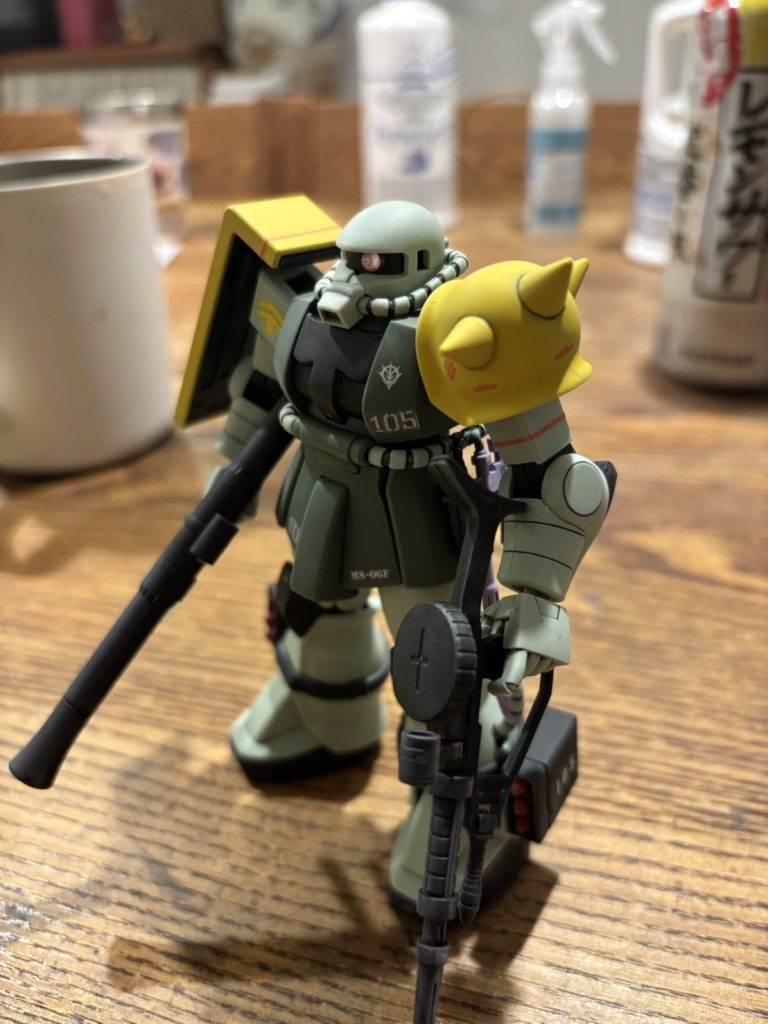 キットは旧型のザクIIです！はじめて作製しましたがプロモーションいい！